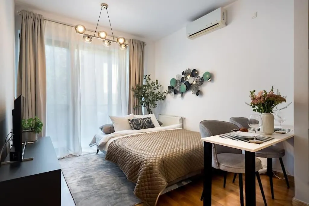Apartment Vivando - Bright 1Br - Green View Balcony - Parking Bucharest