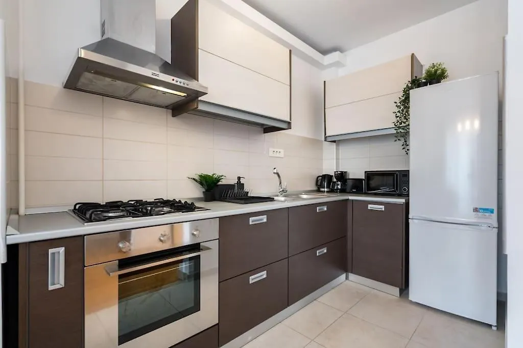 Vivando - Bright 1Br - Green View Balcony - Parking Bucharest