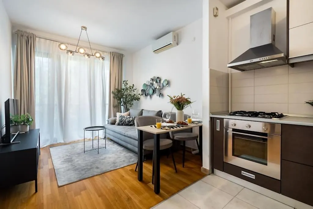 Vivando - Bright 1Br - Green View Balcony - Parking location