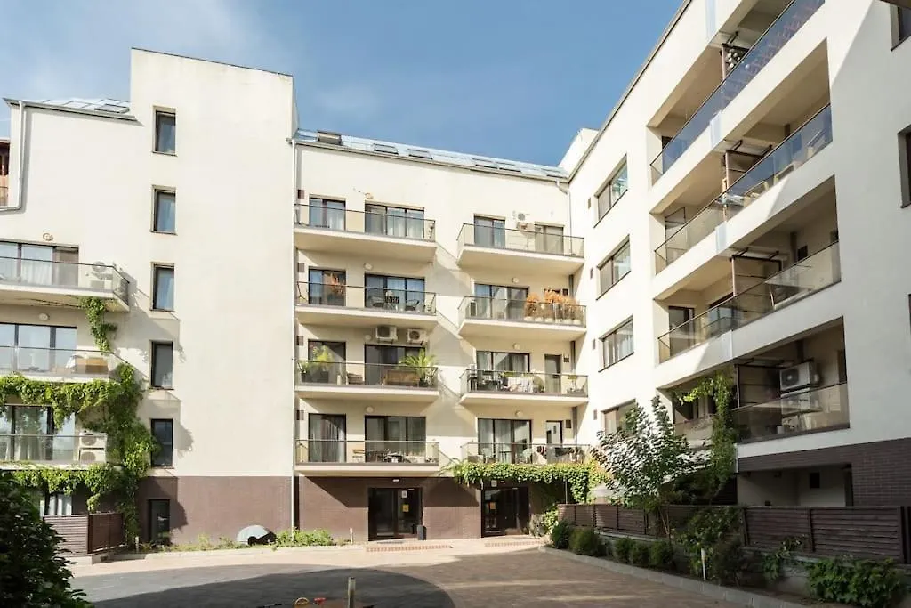 Apartment Vivando - Bright 1Br - Green View Balcony - Parking Bucharest