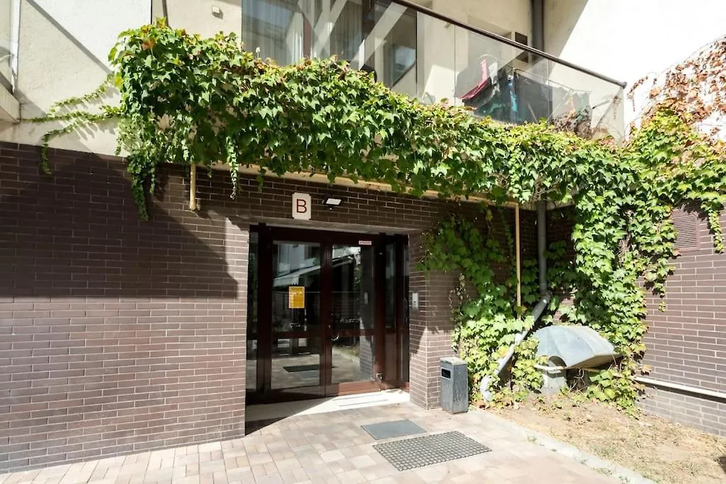 Vivando - Bright 1Br - Green View Balcony - Parking Bucharest 0*,