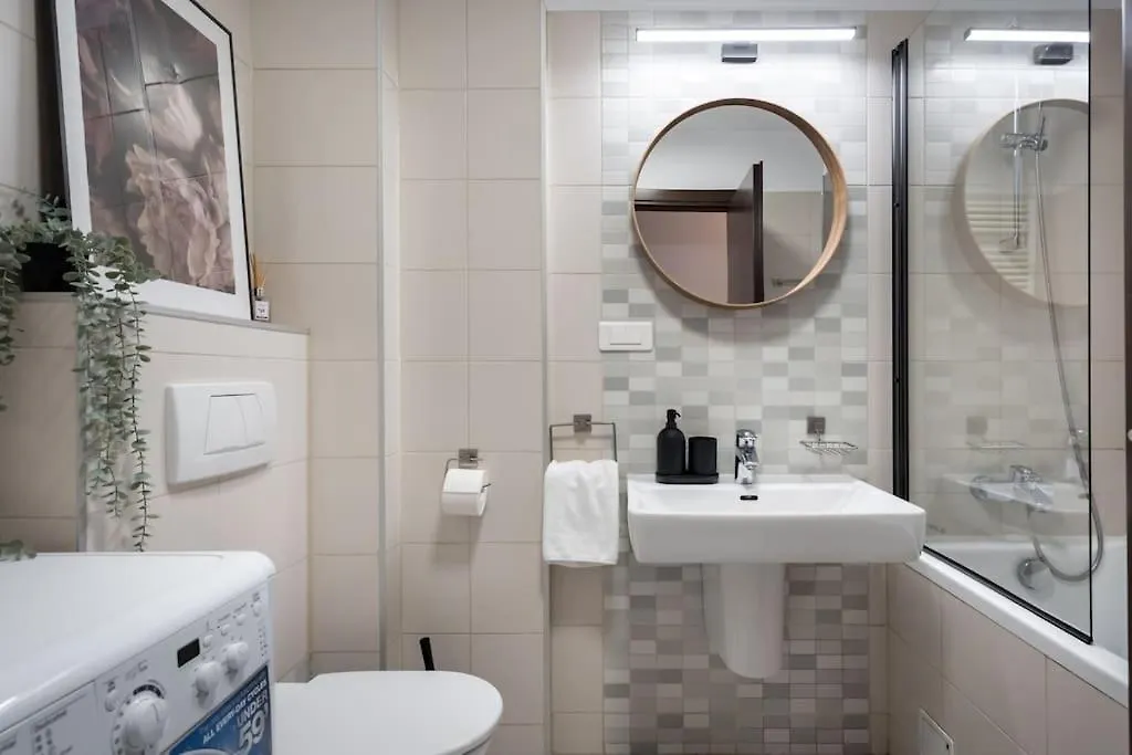 Apartment Vivando - Bright 1Br - Green View Balcony - Parking Bucharest