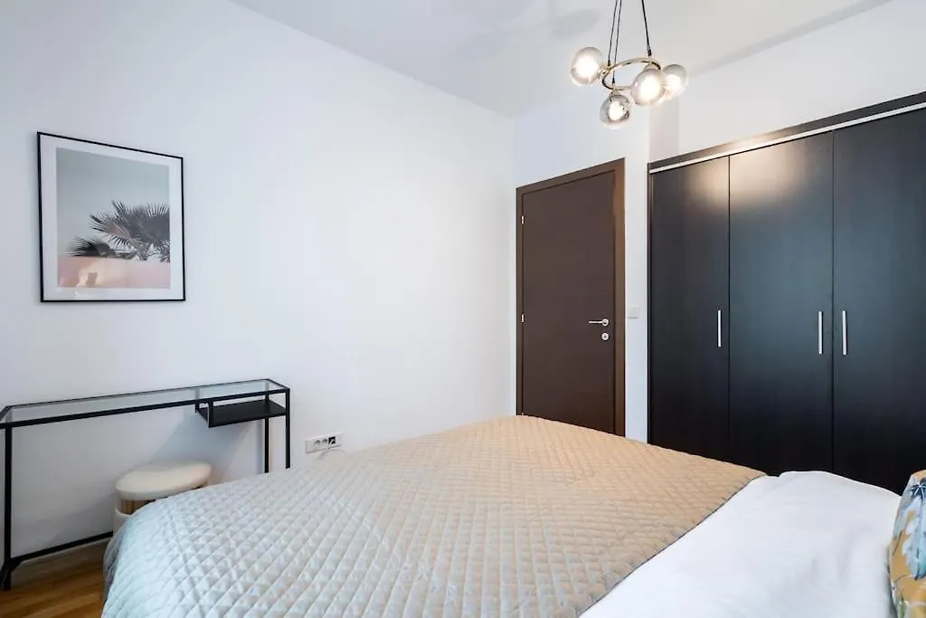 Vivando - Bright 1Br - Green View Balcony - Parking Bucharest