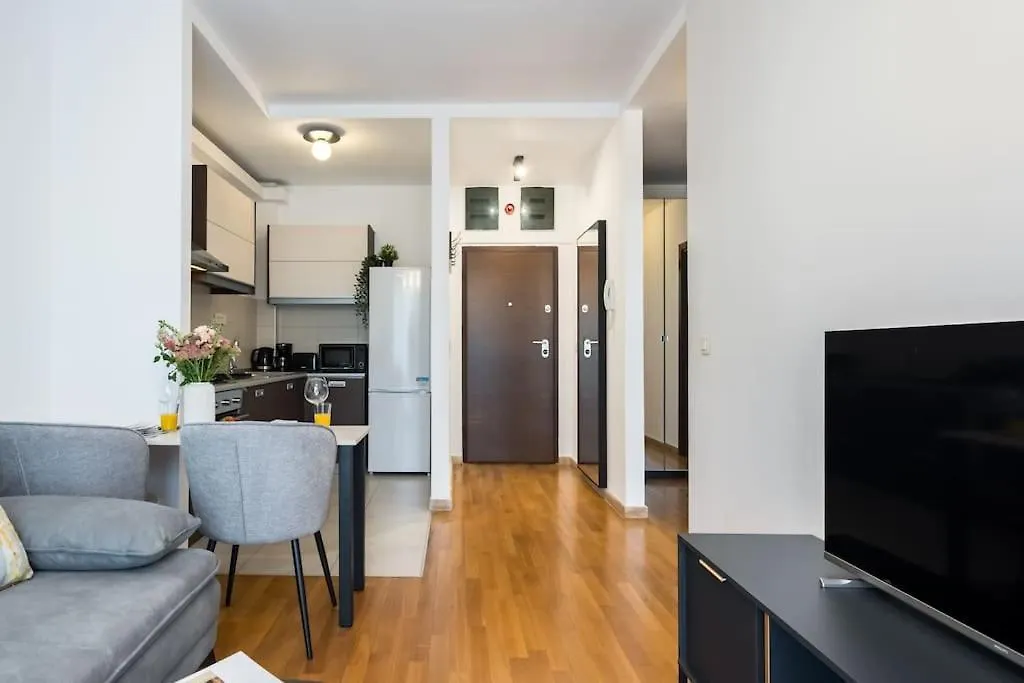 Apartment Vivando - Bright 1Br - Green View Balcony - Parking Bucharest