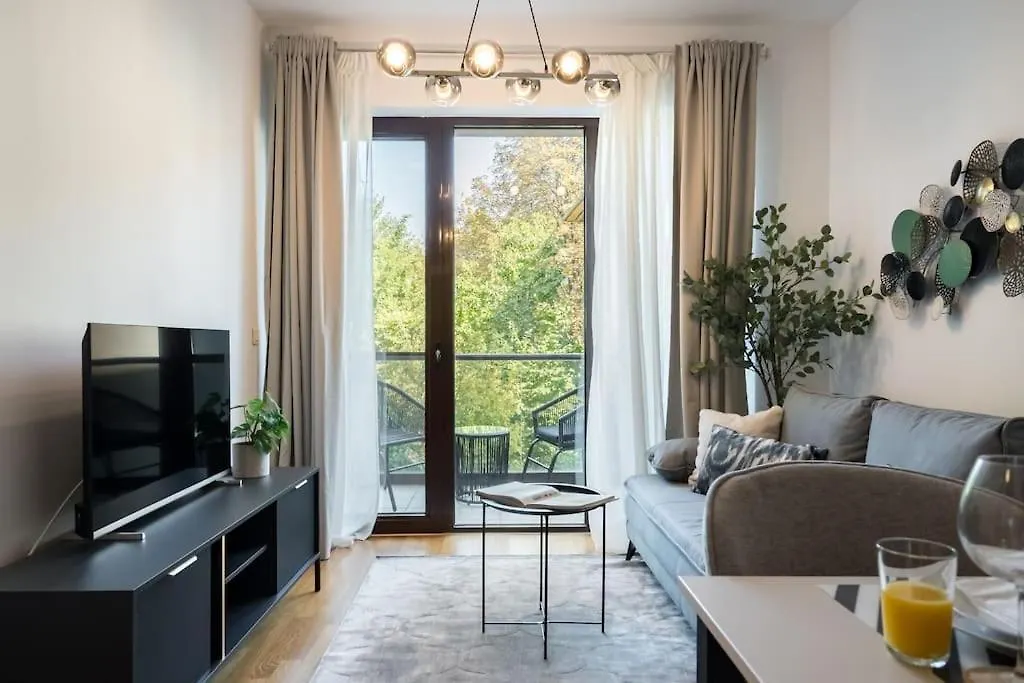 Vivando - Bright 1Br - Green View Balcony - Parking Bucharest Romania